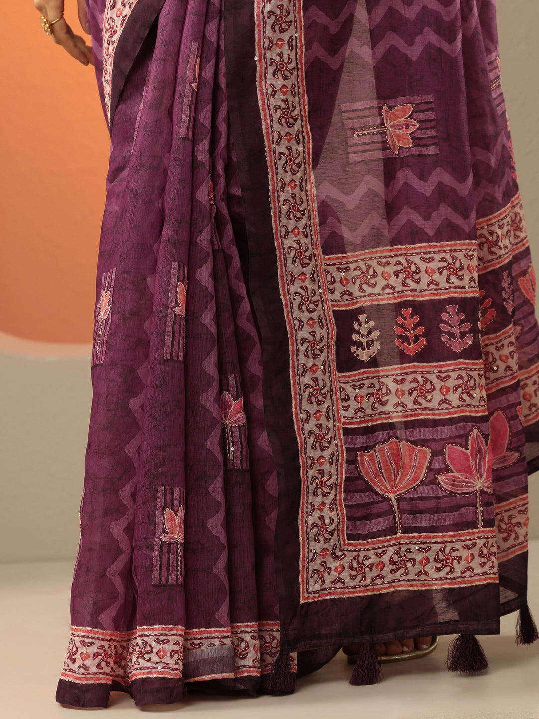Burgundy Printed Silk Blend Saree With Unstitched Blouse Piece