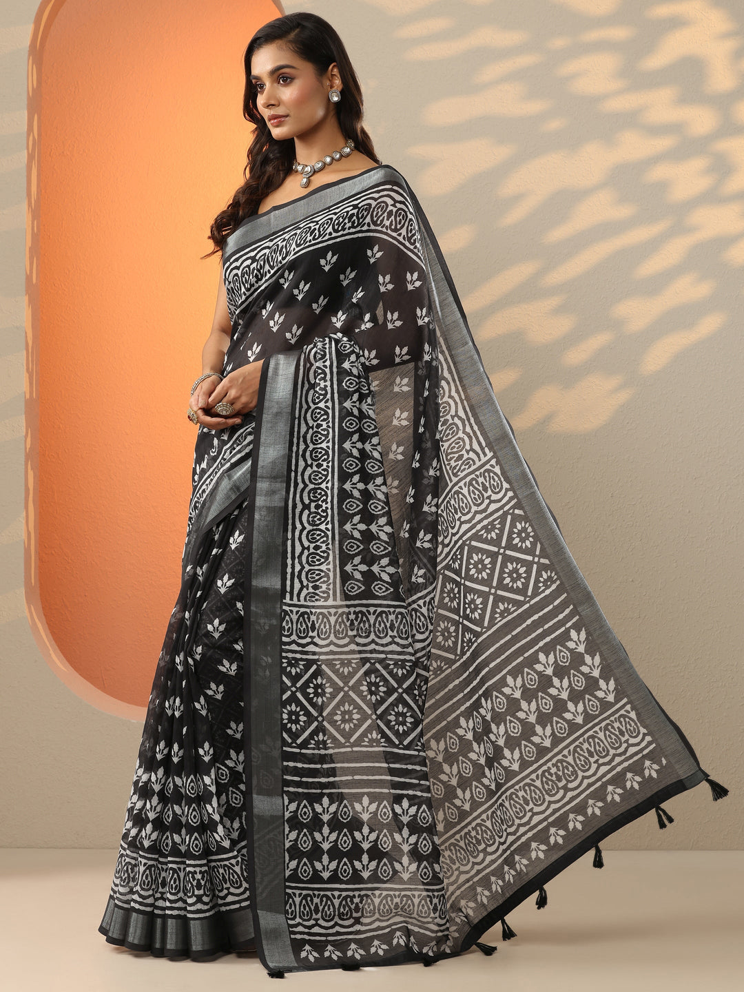 Black Printed Cotton Blend Saree With Unstitched Blouse Piece
