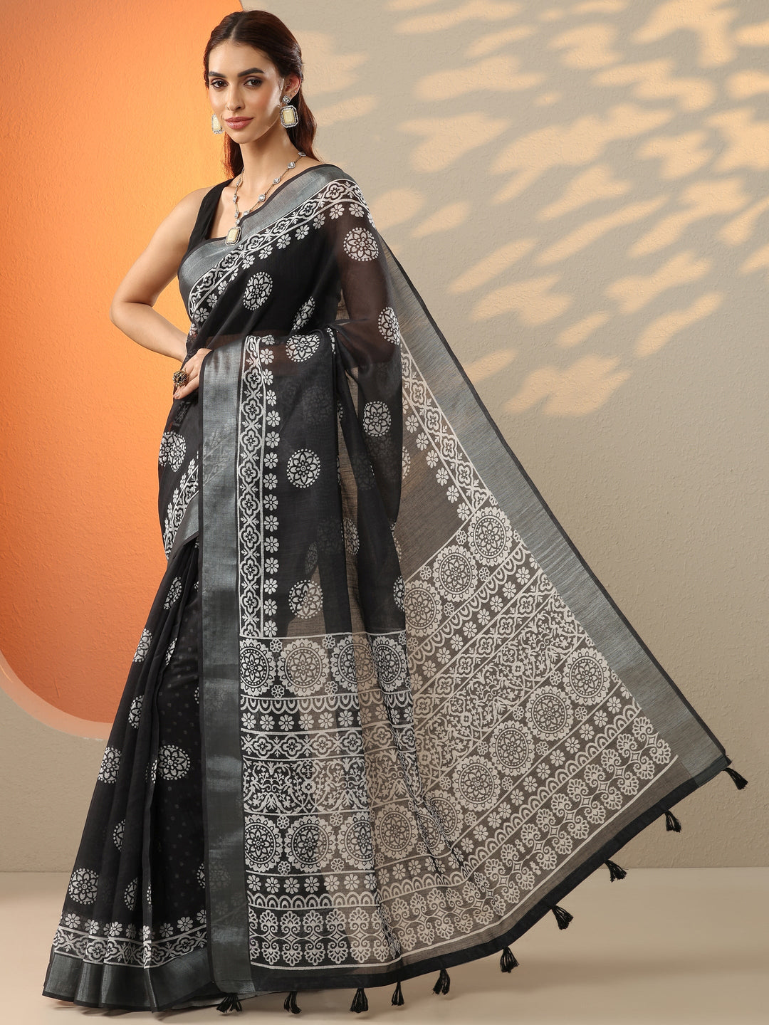 Black Printed Cotton Blend Saree With Unstitched Blouse Piece