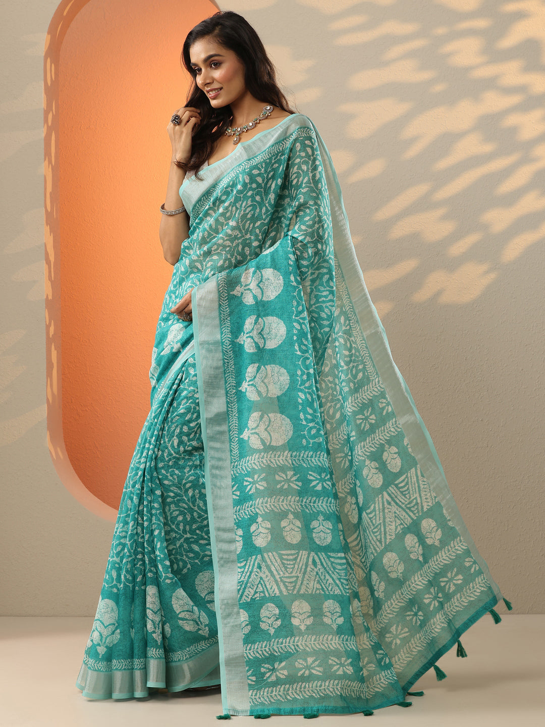 Blue Jamdani Printed Cotton Blend Saree With Unstitched Blouse Piece