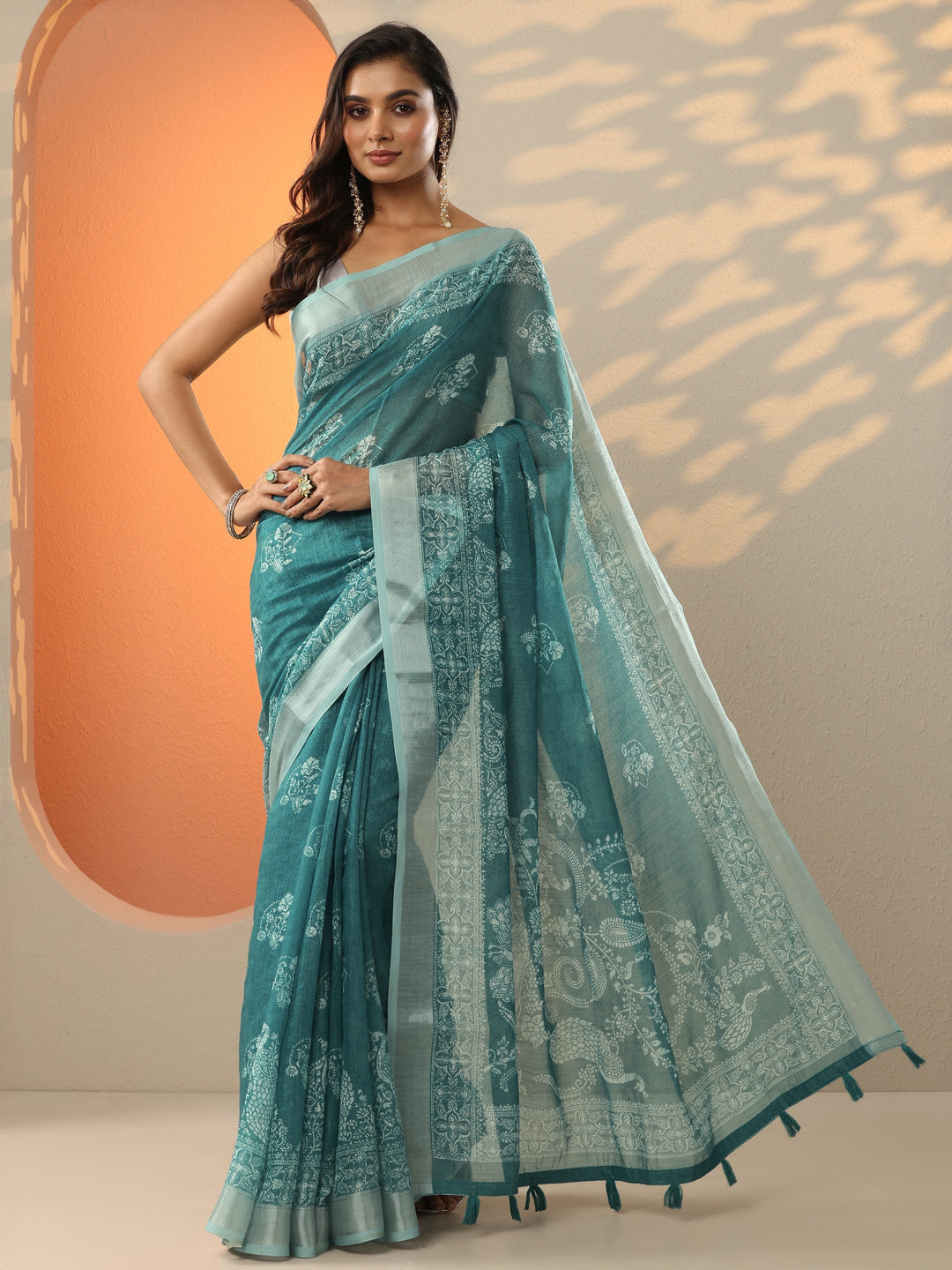 Blue Printed Cotton Blend Saree With Unstitched Blouse Piece