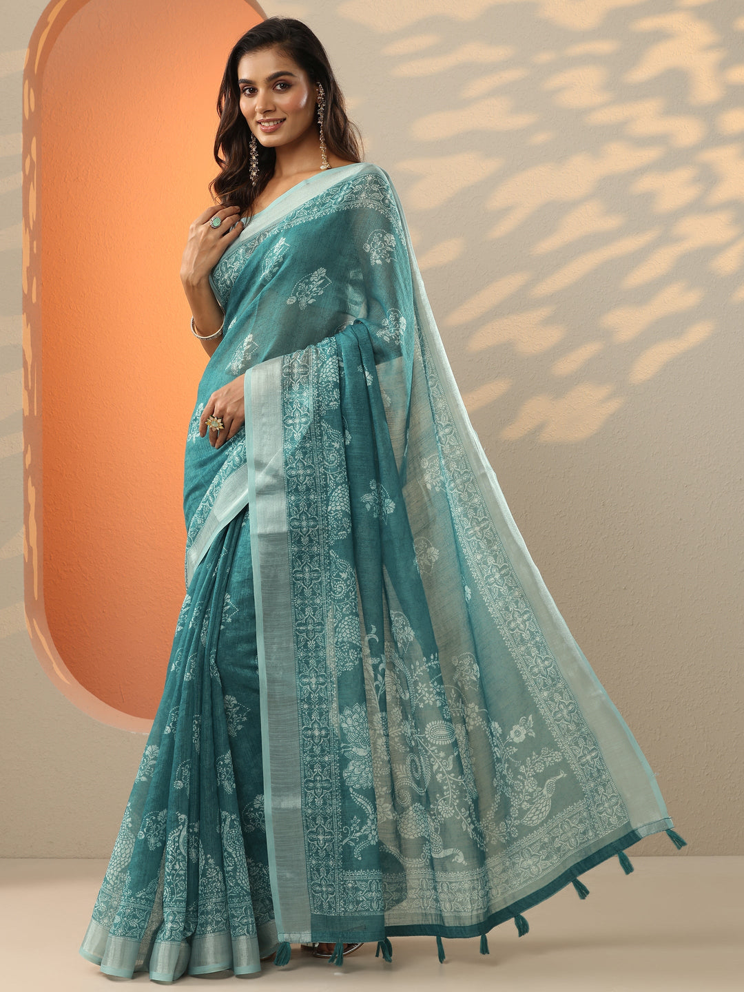 Blue Printed Cotton Blend Saree With Unstitched Blouse Piece