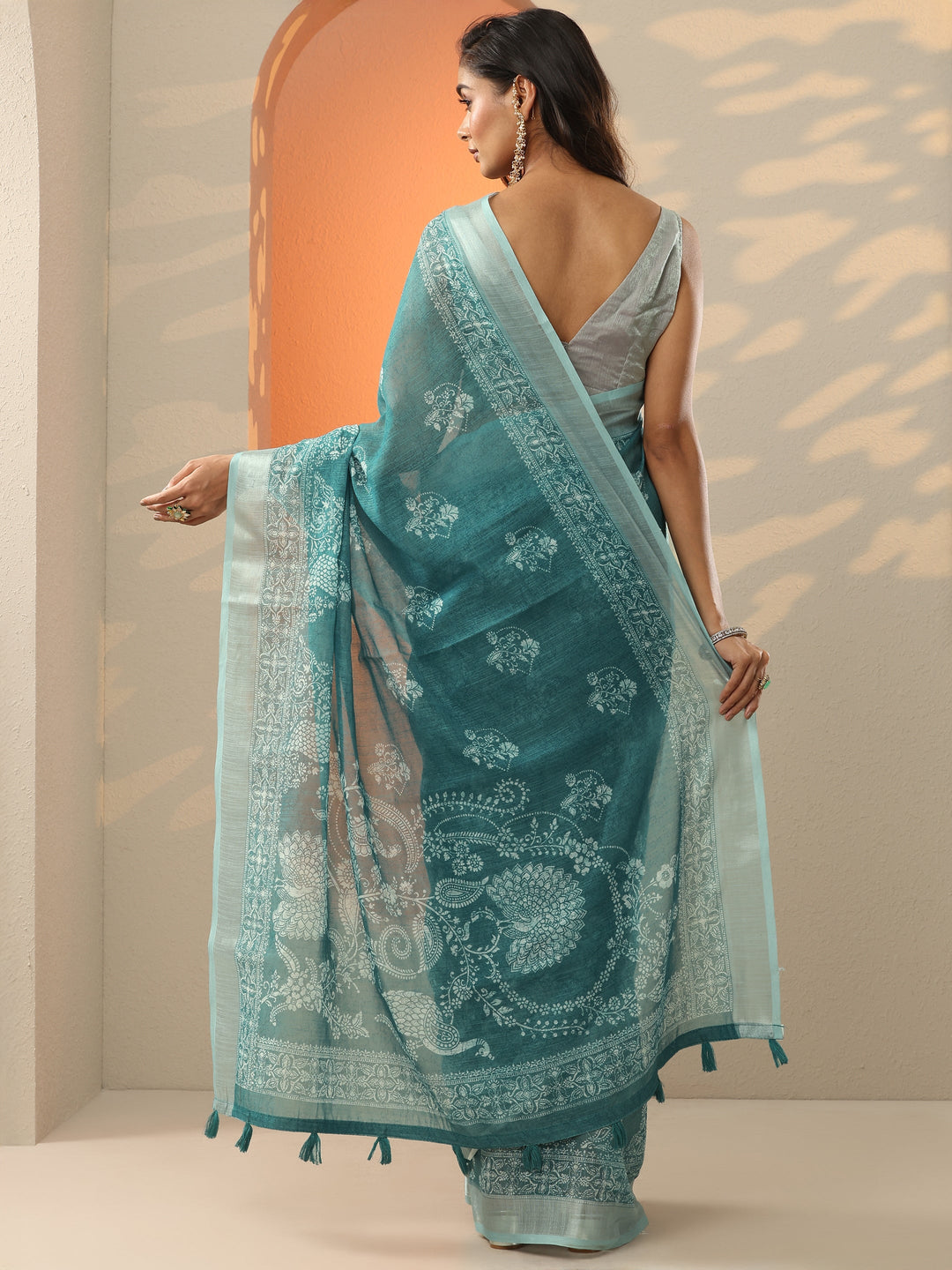 Blue Printed Cotton Blend Saree With Unstitched Blouse Piece