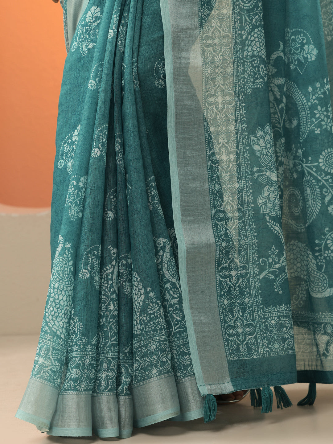 Blue Printed Cotton Blend Saree With Unstitched Blouse Piece