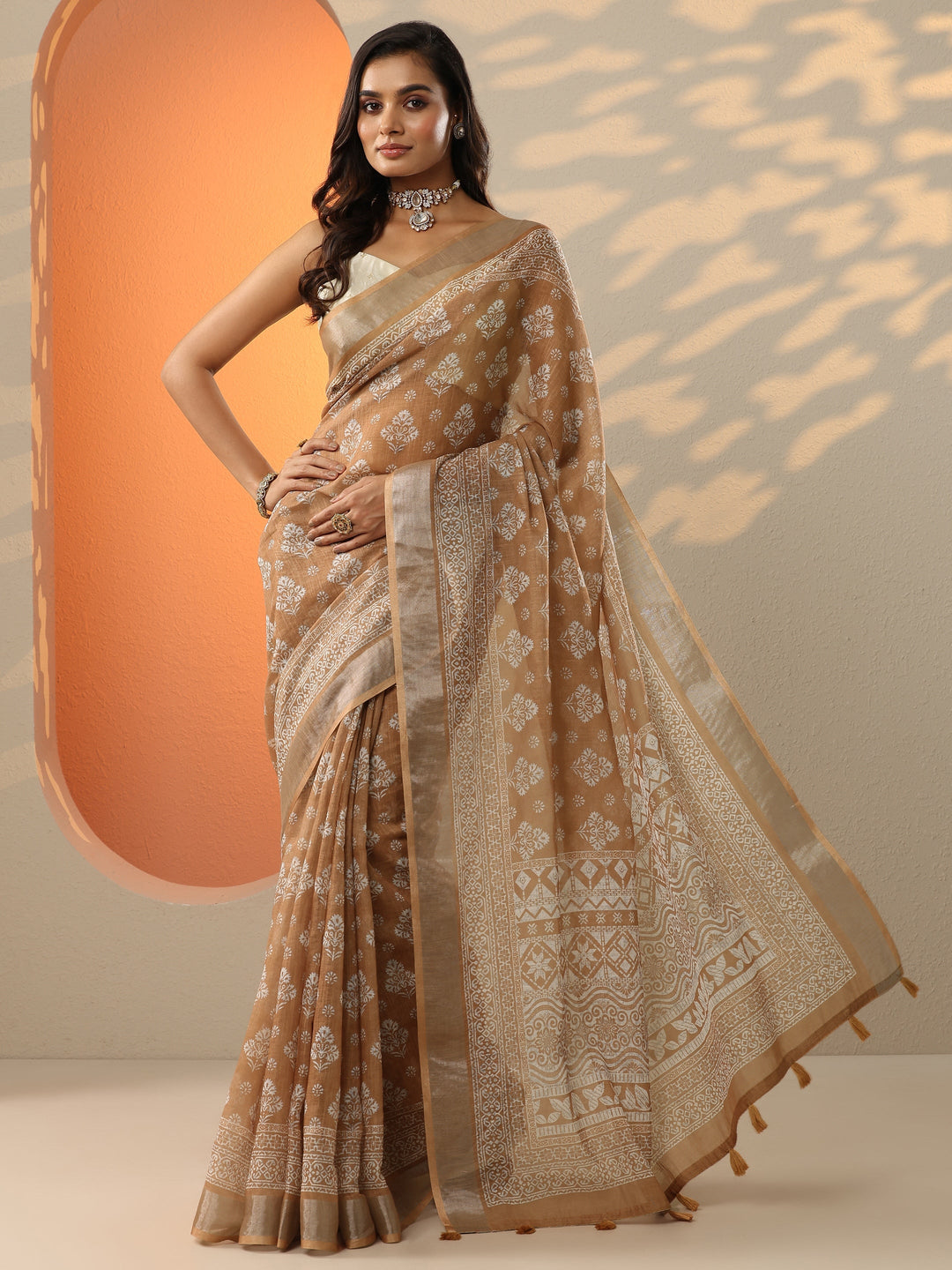 Mustard Printed Cotton Blend Saree With Unstitched Blouse Piece