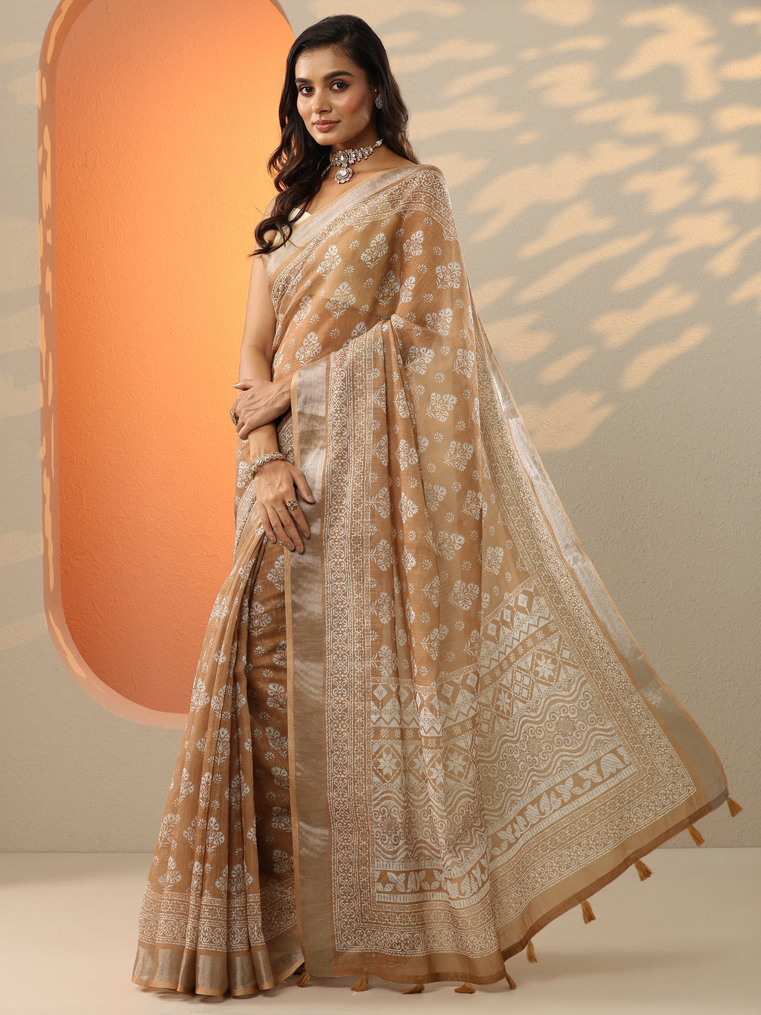 Mustard Printed Cotton Blend Saree With Unstitched Blouse Piece