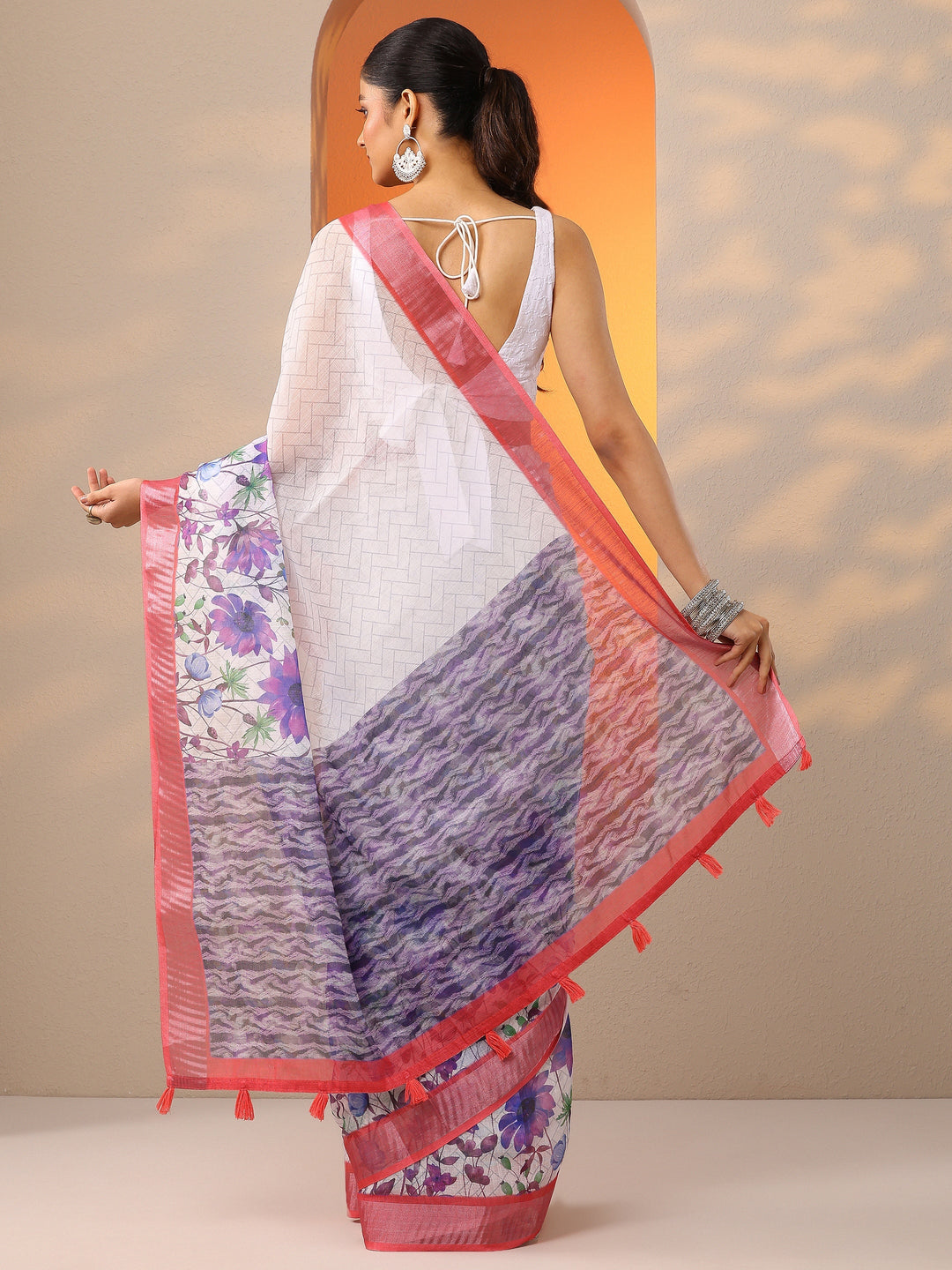 White Printed Cotton Blend Saree With Unstitched Blouse Piece