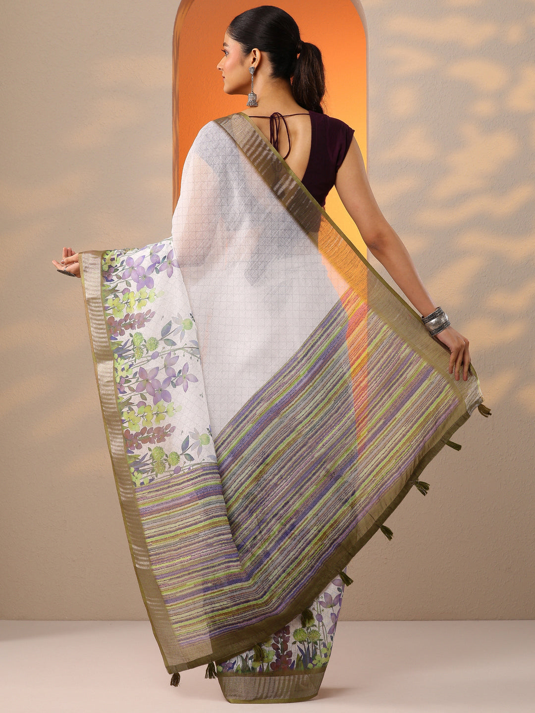White Printed Cotton Blend Saree With Unstitched Blouse Piece