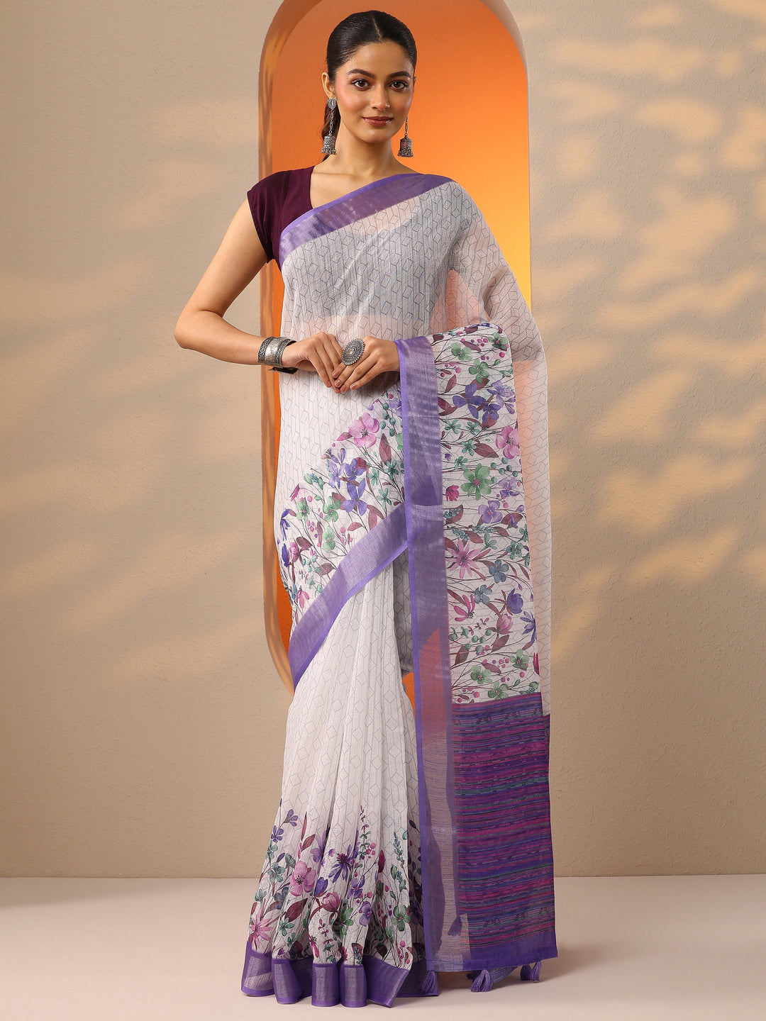 White Printed Cotton Blend Saree With Unstitched Blouse Piece