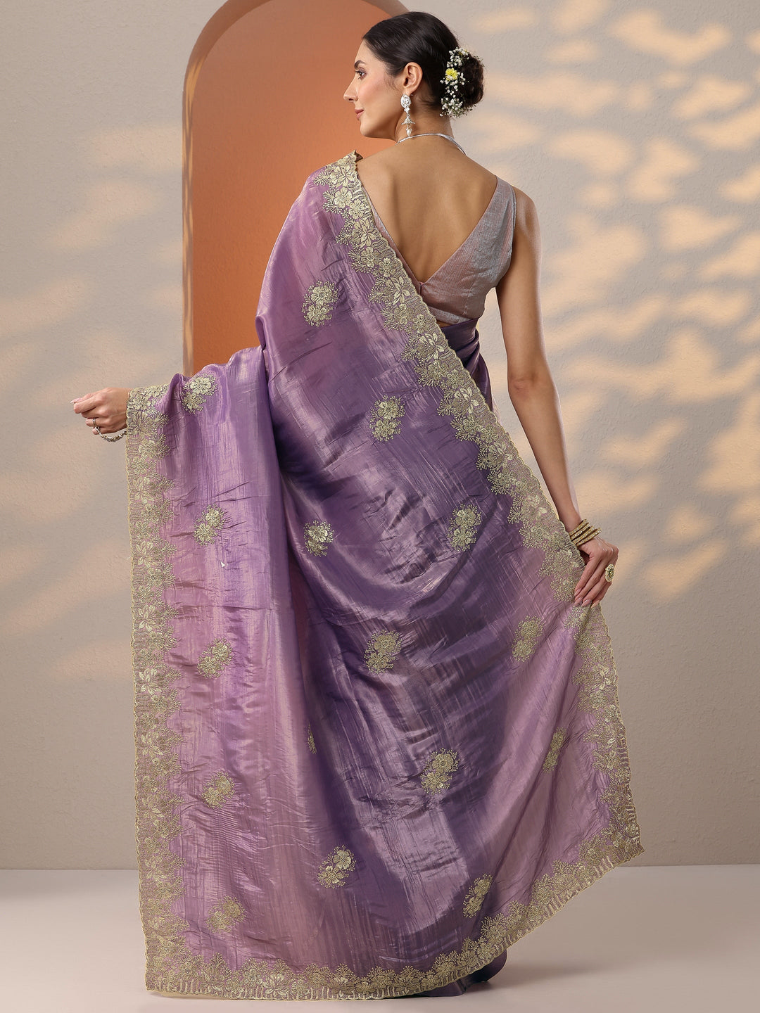 Purple Embroidered Organza Saree With Unstitched Blouse Piece