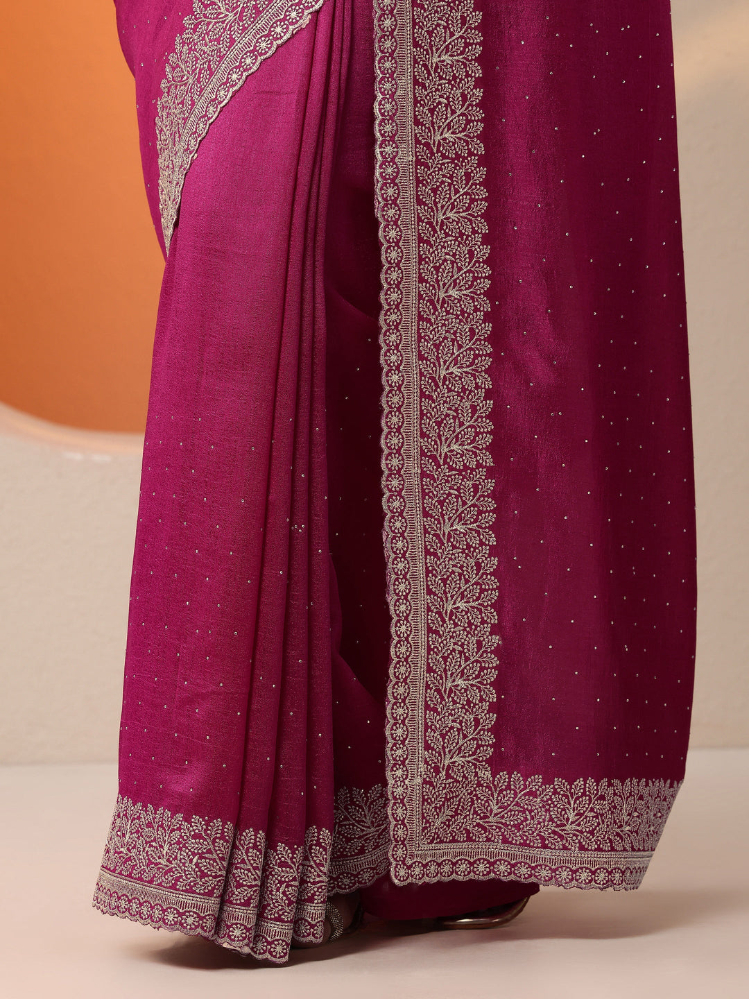 Pink Embellished Silk Blend Saree With Unstitched Blouse Piece