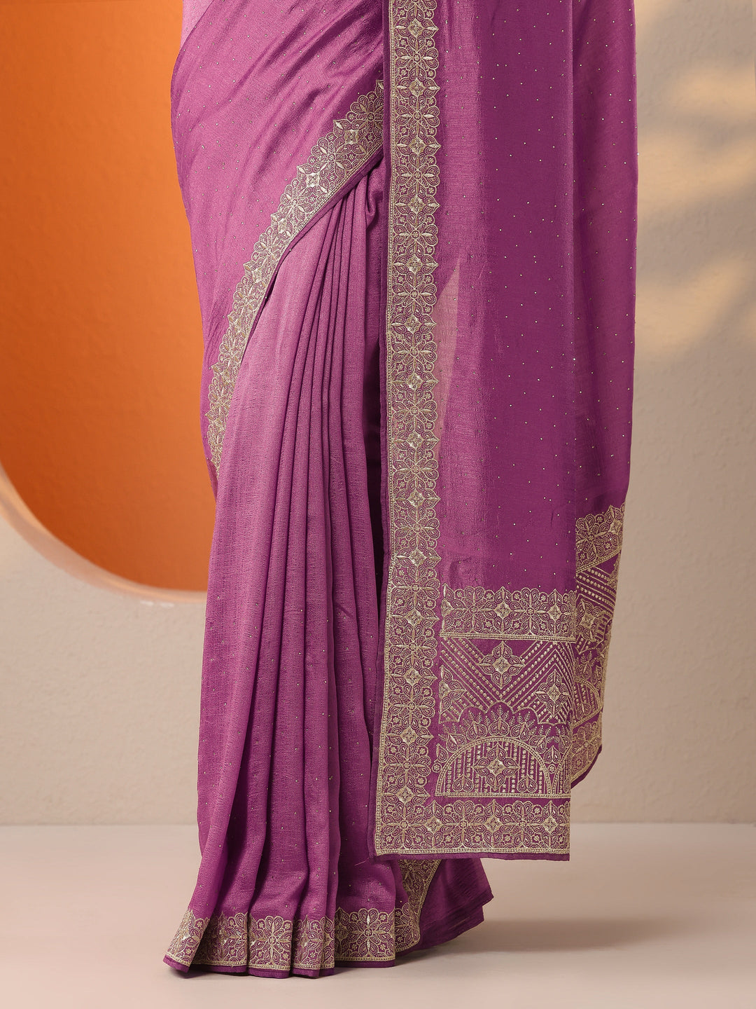 Pink Embellished Silk Blend Saree With Unstitched Blouse Piece