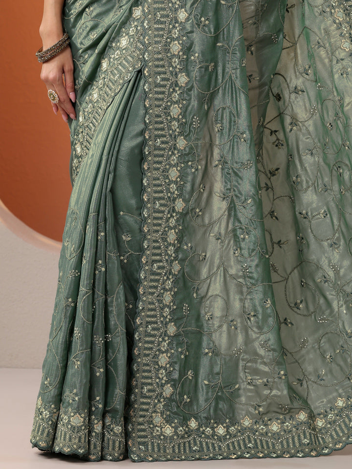 Green Embroidered Organza Saree With Unstitched Blouse Piece