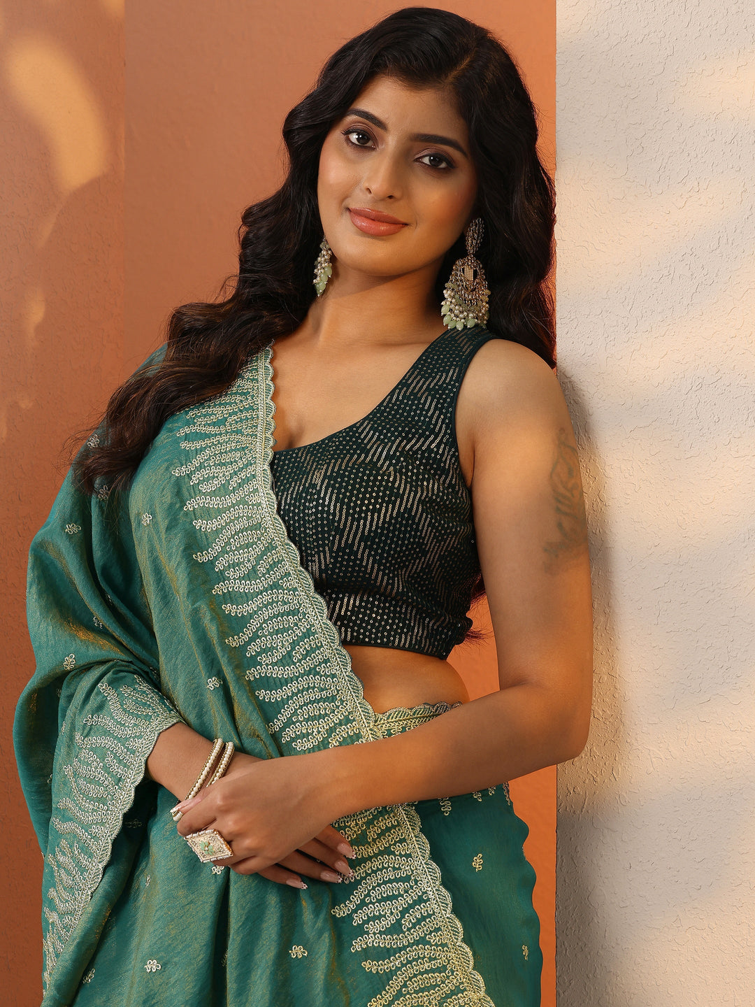 Green Embellished Organza Saree With Unstitched Blouse Piece