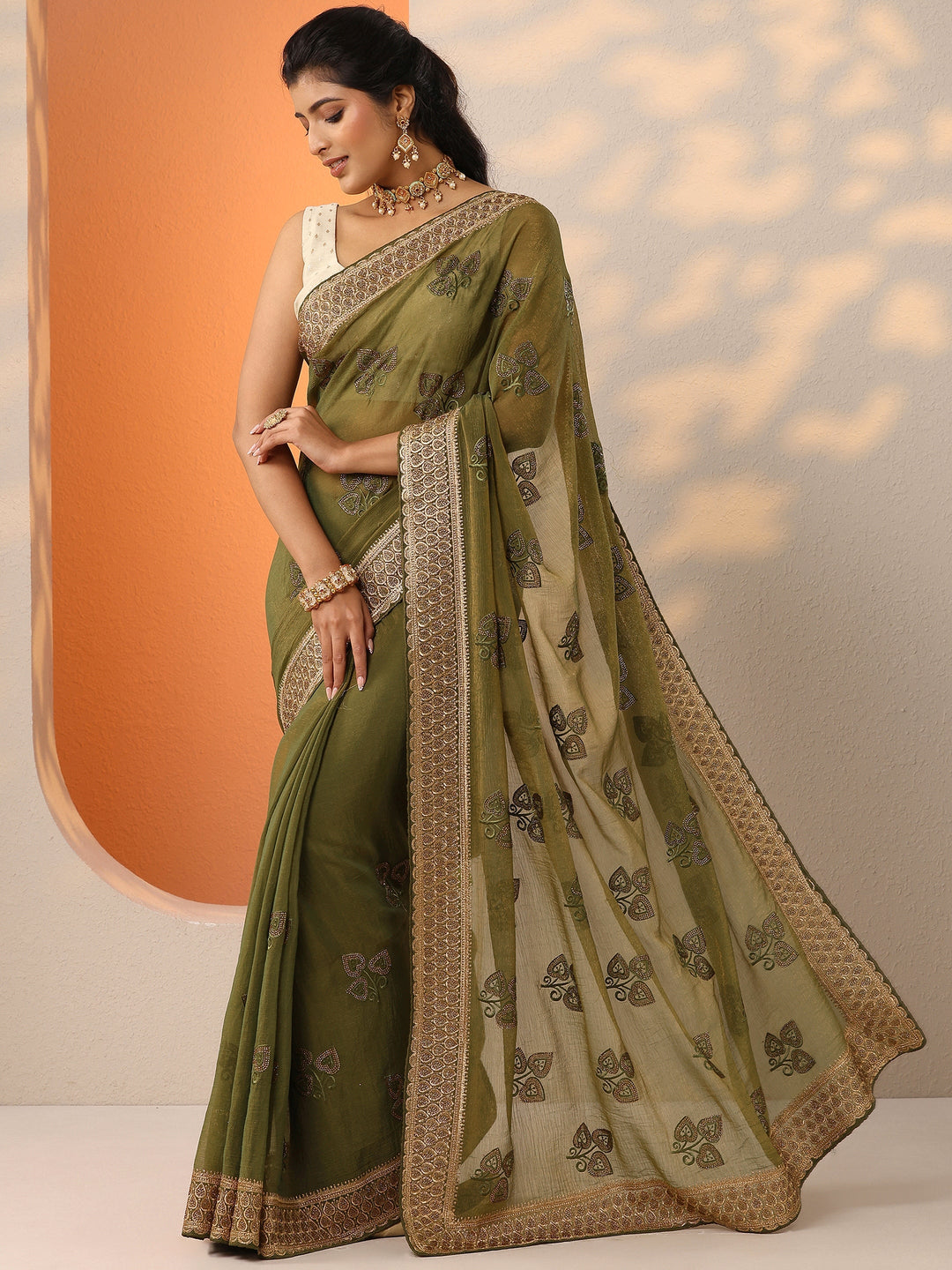Green Embroidered Chinon Saree With Unstitched Blouse Piece