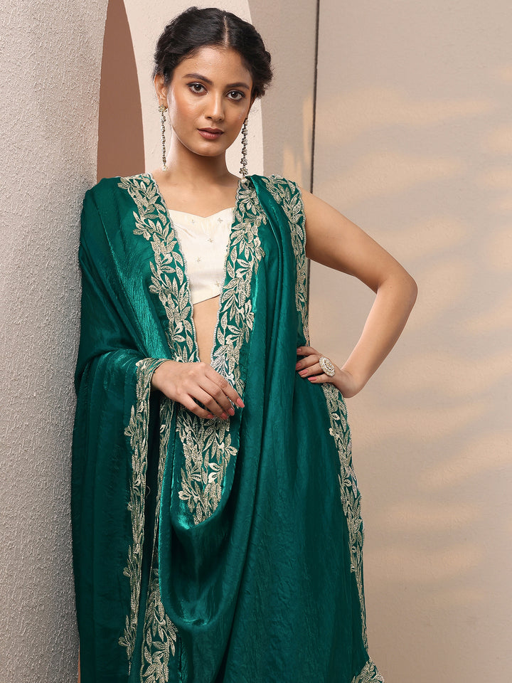 Green Embroidered Organza Saree With Unstitched Blouse Piece