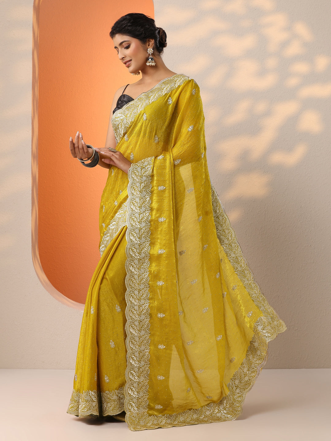 Mustard Embroidered Silk Blend Saree With Unstitched Blouse Piece