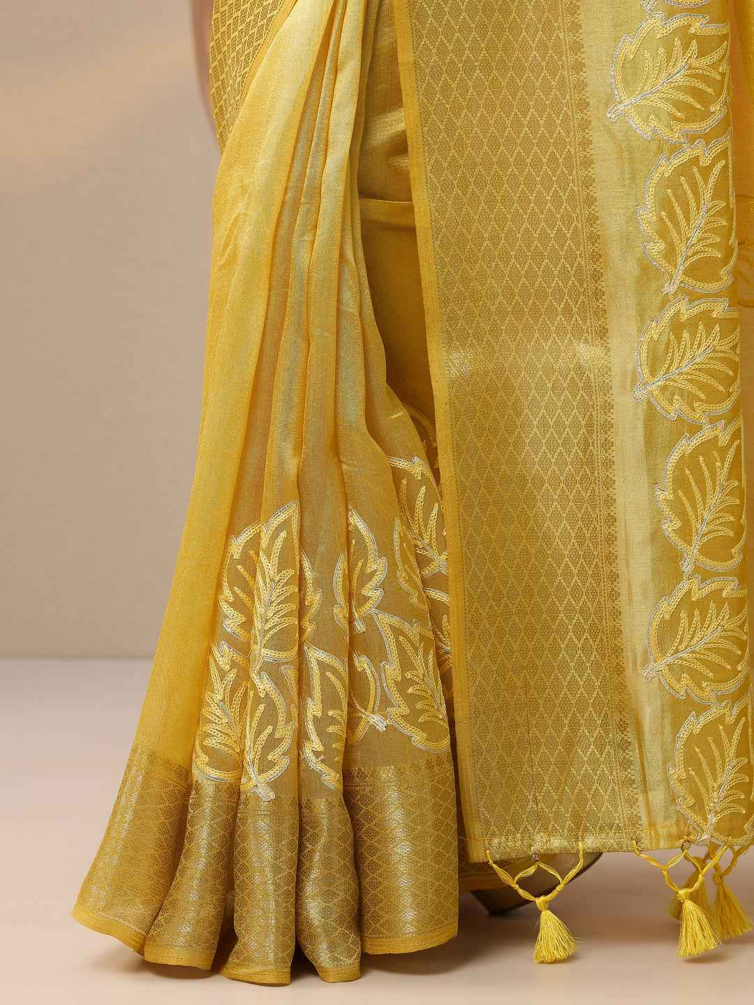 Yellow Embroidered Banarasi Silk Blend Saree With Unstitched Blouse Piece