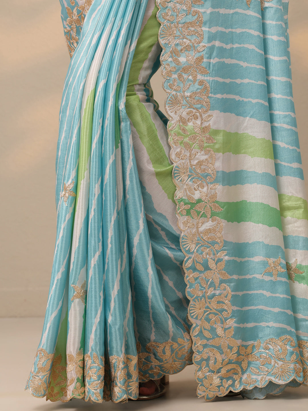 Blue Leheriya Printed Chinon Saree With Unstitched Blouse Piece
