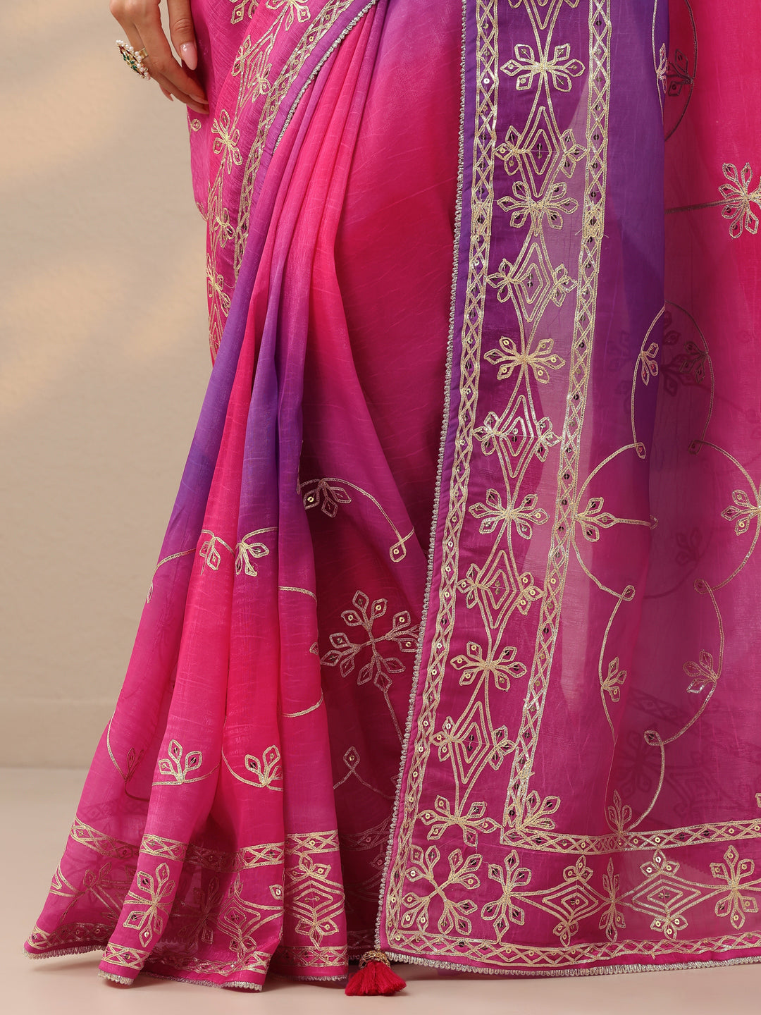Pink Embroidered Organza Saree With Unstitched Blouse Piece