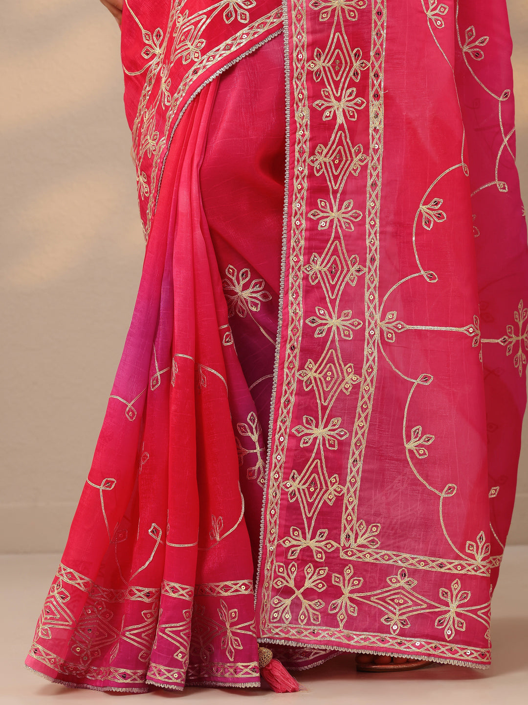 Pink Embroidered Organza Saree With Unstitched Blouse Piece