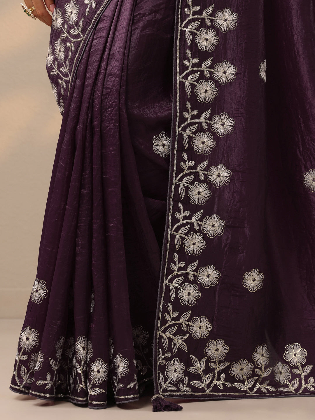 Purple Embroidered Organza Saree With Unstitched Blouse Piece