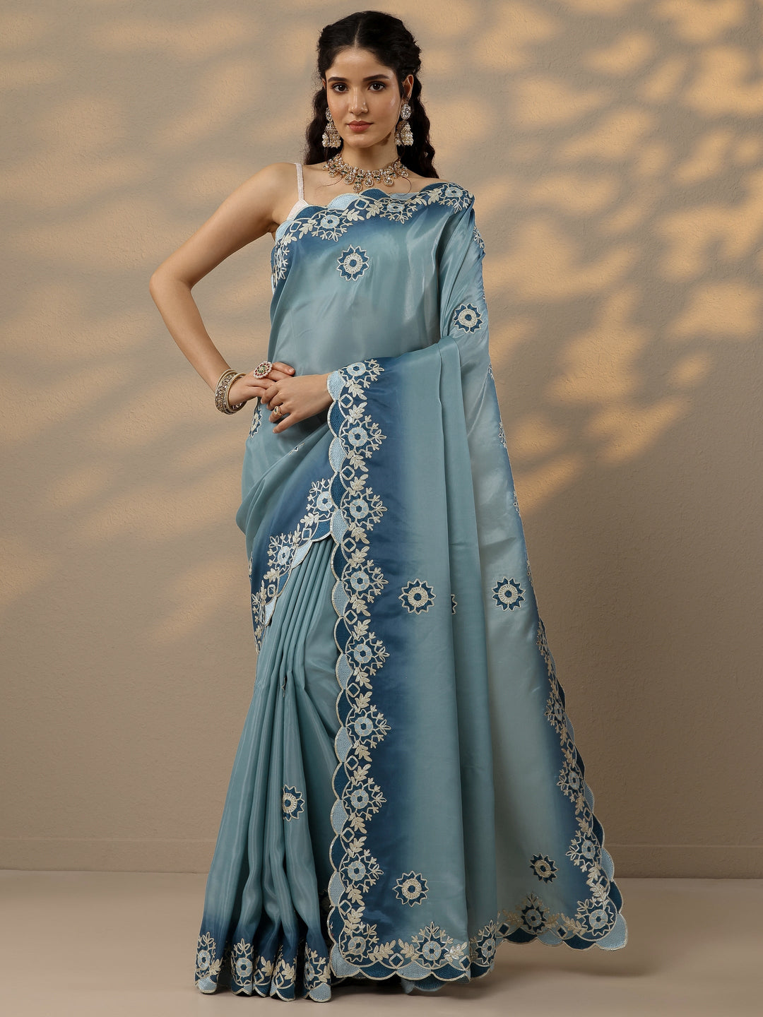 Blue Embroidered Silk Blend Saree With Unstitched Blouse Piece