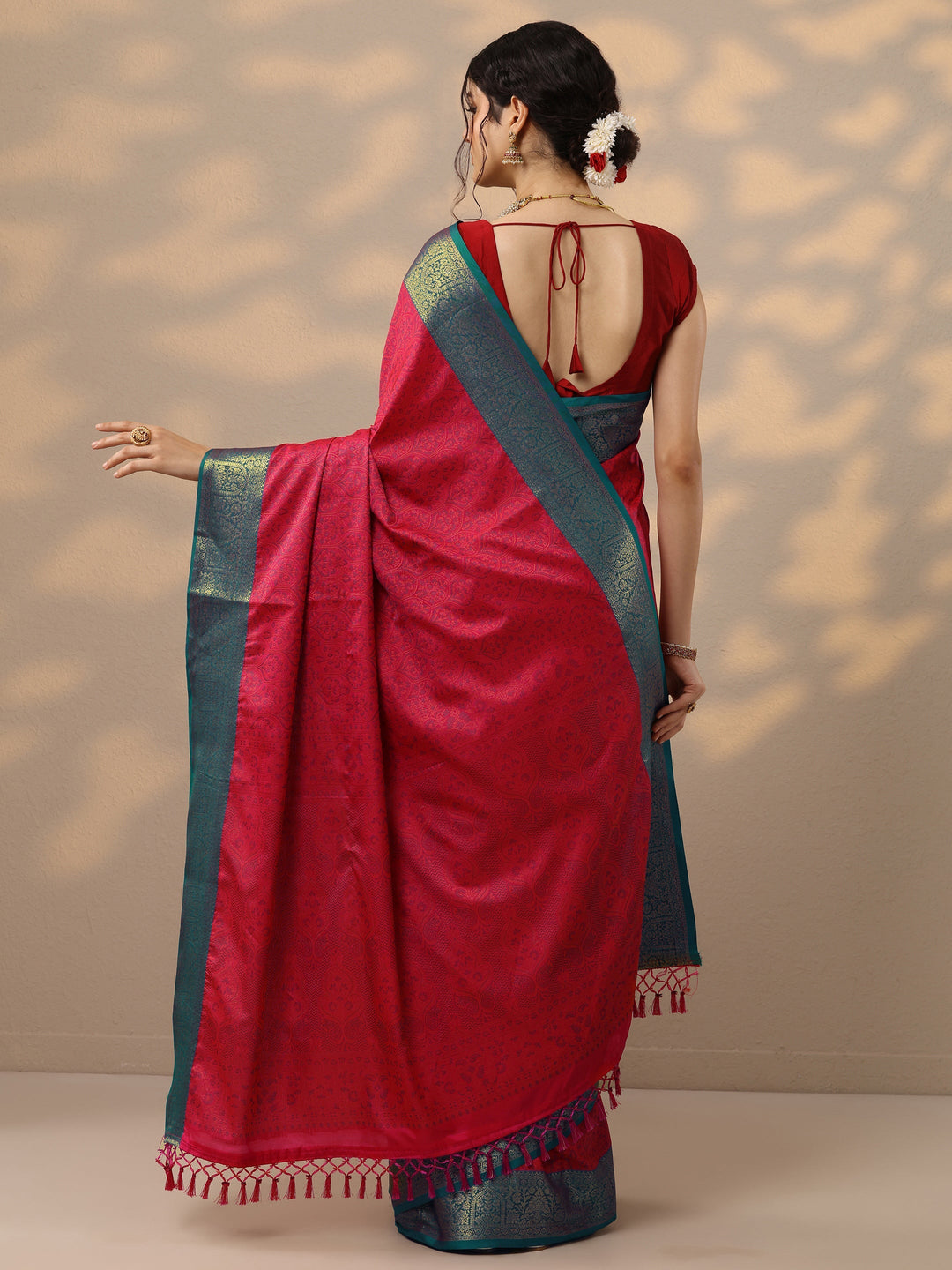 Red Woven Design Banarasi Silk Blend Saree With Unstitched Blouse Piece