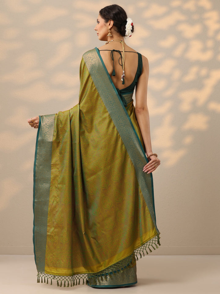 Green Woven Design Banarasi Silk Blend Saree With Unstitched Blouse Piece