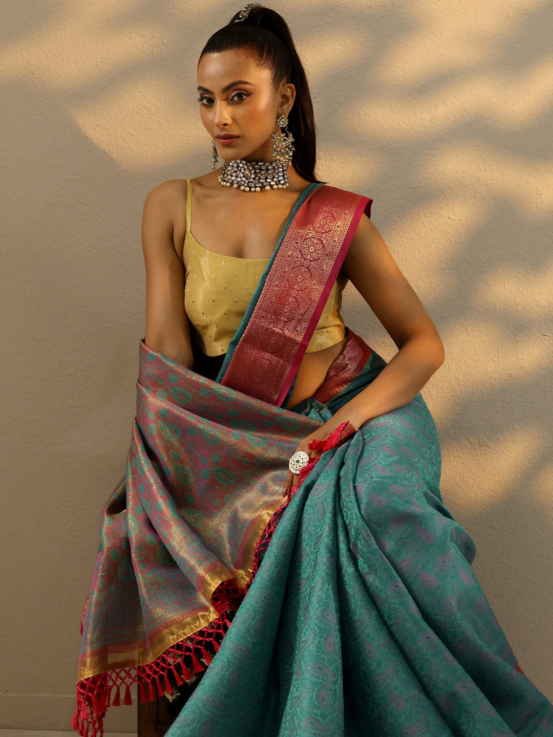 Blue Woven Design Banarasi Silk Blend Saree With Unstitched Blouse Piece