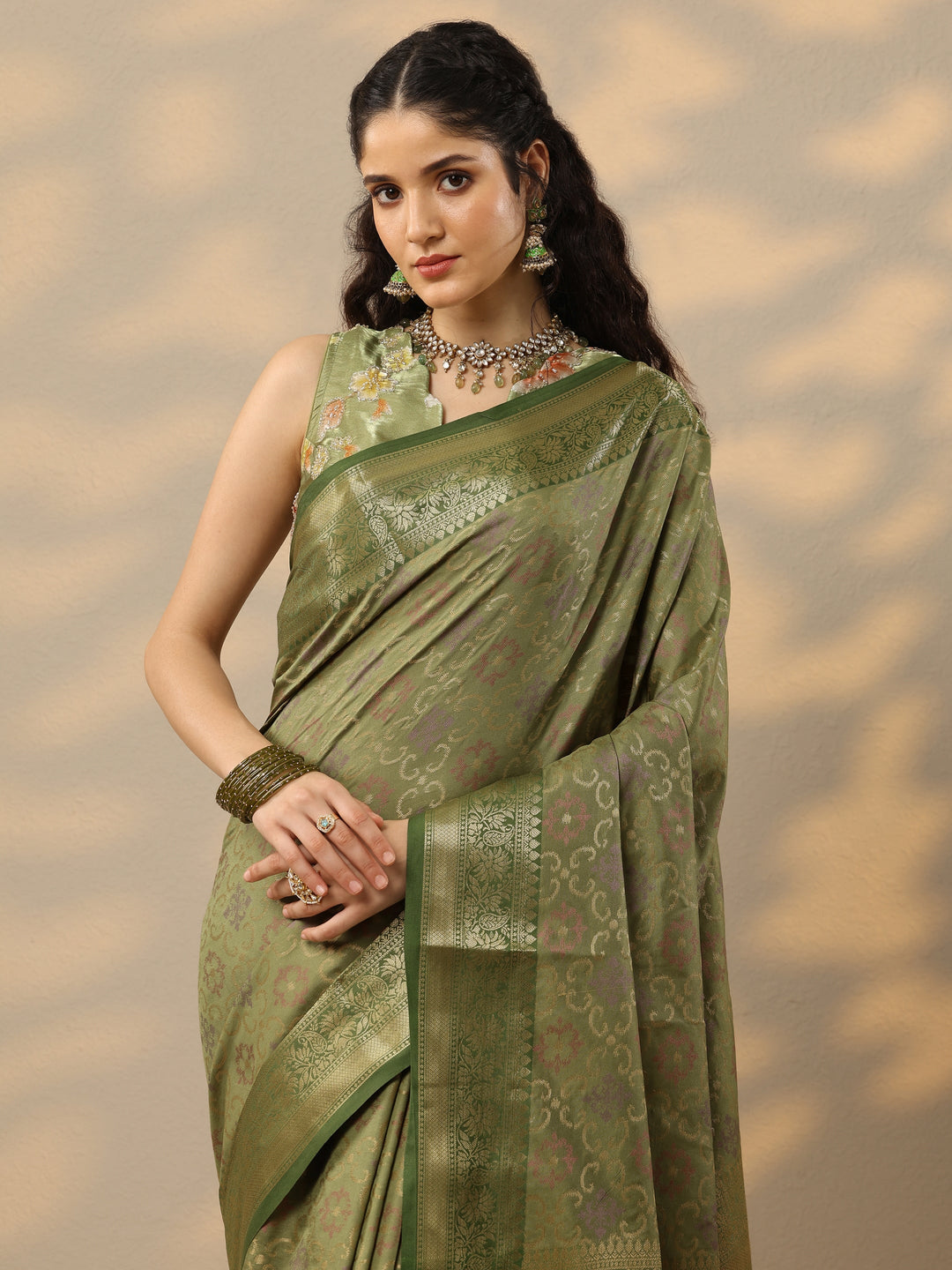 Green Woven Design Banarasi Silk Blend Saree With Unstitched Blouse Piece