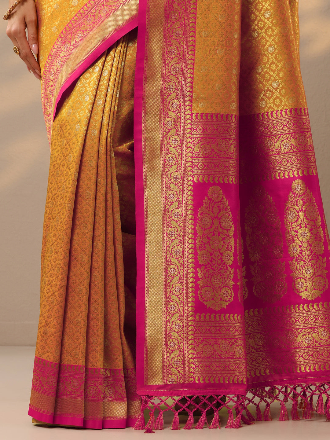 Orange Woven Design Banarasi Silk Blend Saree With Unstitched Blouse Piece