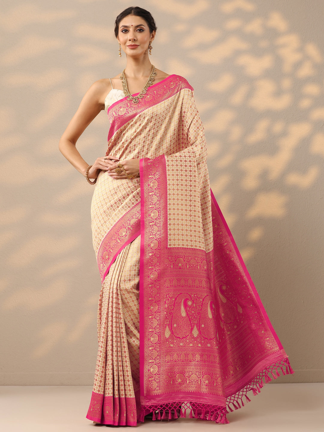 Off White Woven Design Banarasi Silk Blend Saree With Unstitched Blouse Piece