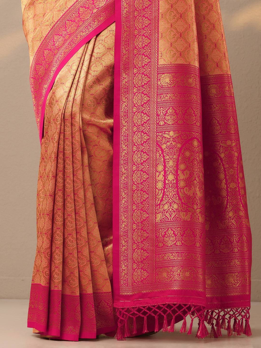 Peach Woven Design Banarasi Silk Blend Saree With Unstitched Blouse Piece