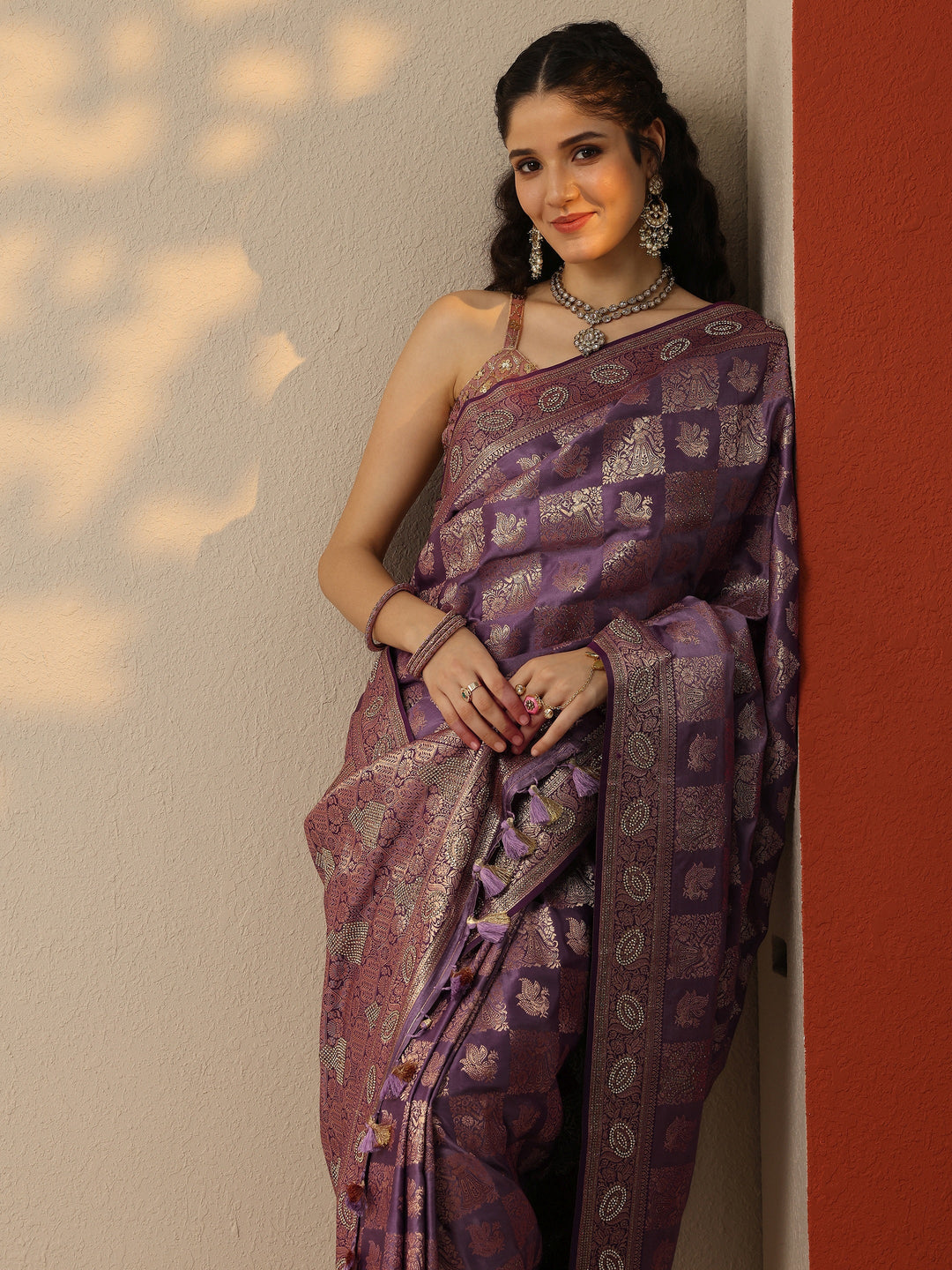 Purple Woven Design Banarasi Silk Blend Saree With Unstitched Blouse Piece
