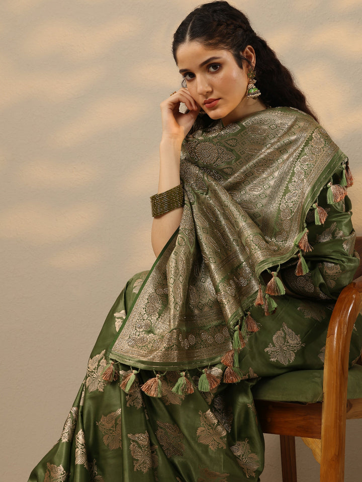 Green Woven Design Banarasi Silk Blend Saree With Unstitched Blouse Piece