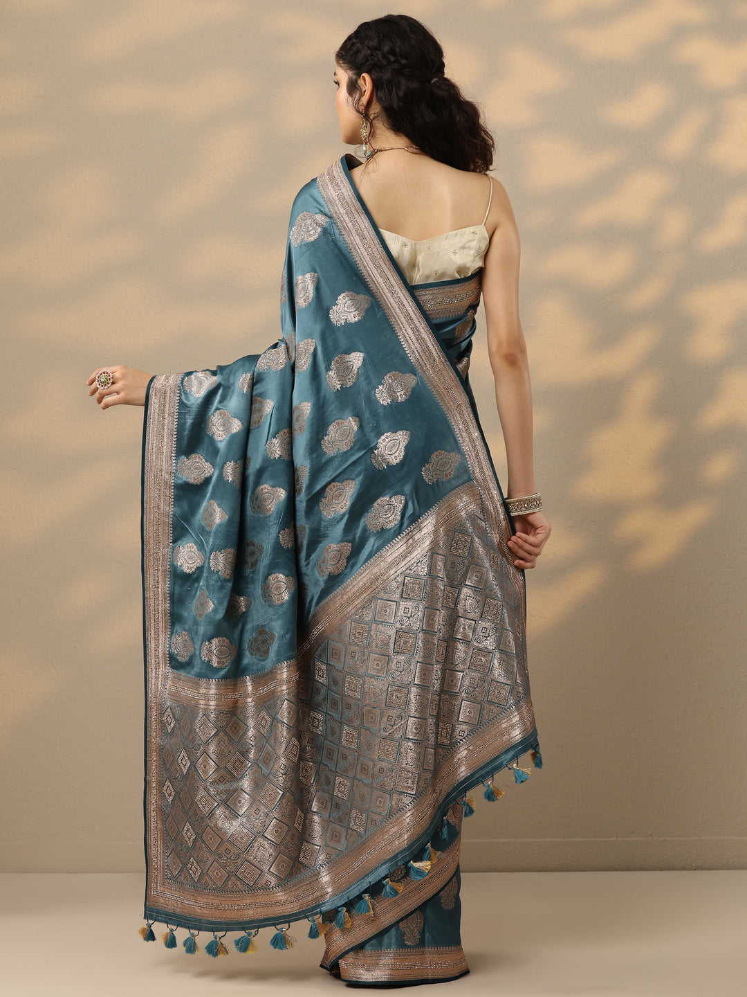Blue Woven Design Banarasi Silk Blend Saree With Unstitched Blouse Piece