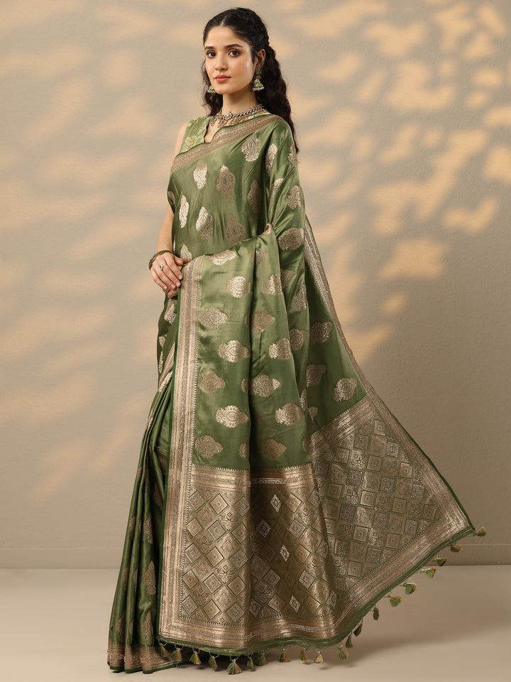 Green Woven Design Banarasi Silk Blend Saree With Unstitched Blouse Piece