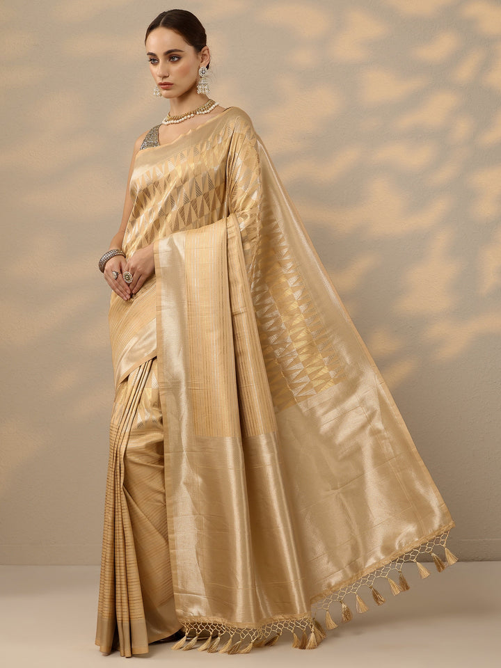 Gold Woven Design Banarasi Silk Blend Saree With Unstitched Blouse Piece