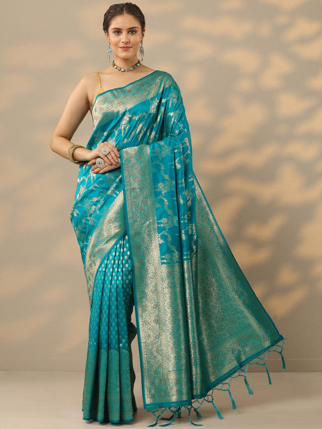 Blue Embellished Banarasi Silk Blend Saree With Unstitched Blouse Piece