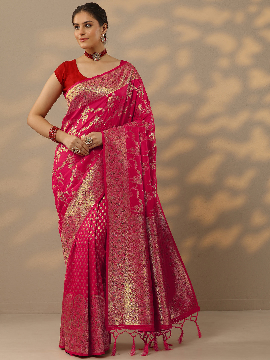 Pink Embellished Banarasi Silk Blend Saree With Unstitched Blouse Piece