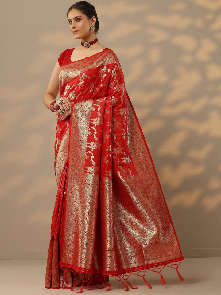 Red Embellished Banarasi Silk Blend Saree With Unstitched Blouse Piece