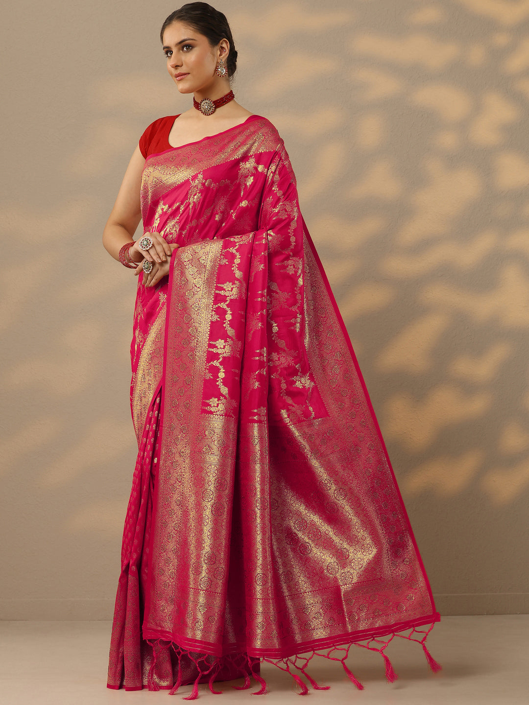 Pink Embellished Banarasi Silk Blend Saree With Unstitched Blouse Piece
