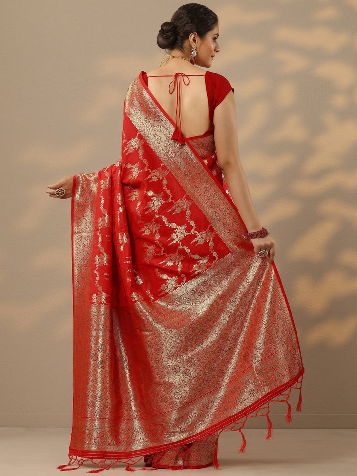 Red Embellished Banarasi Silk Blend Saree With Unstitched Blouse Piece