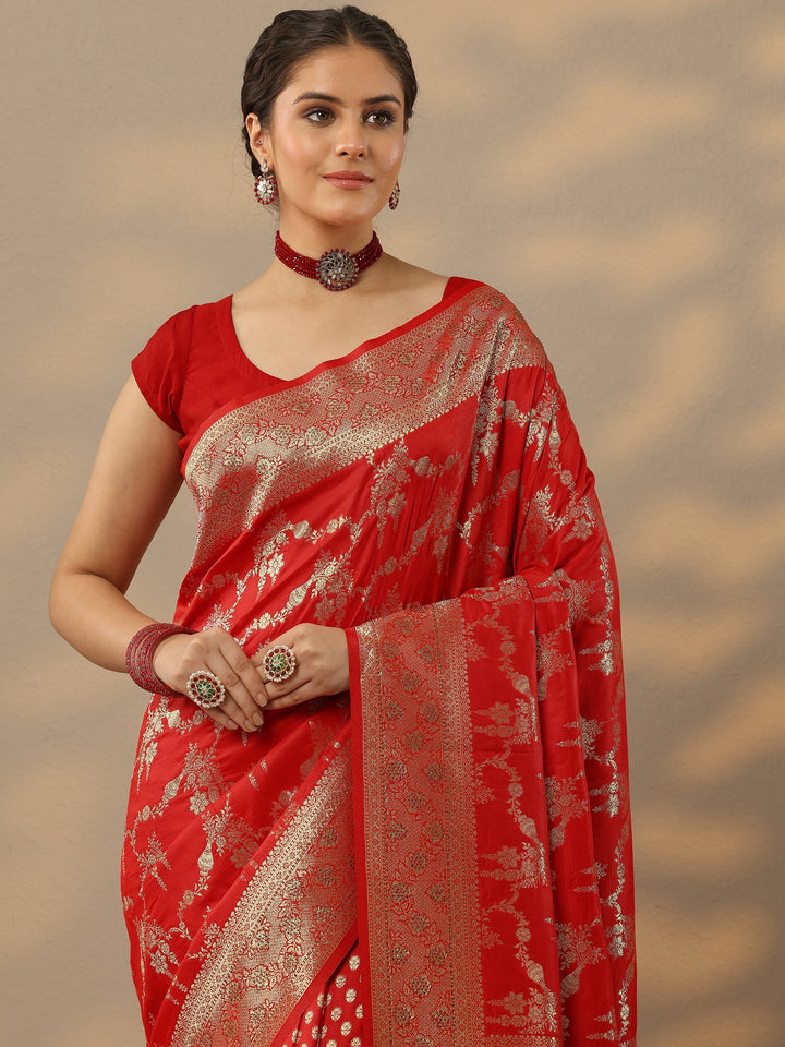 Red Embellished Banarasi Silk Blend Saree With Unstitched Blouse Piece