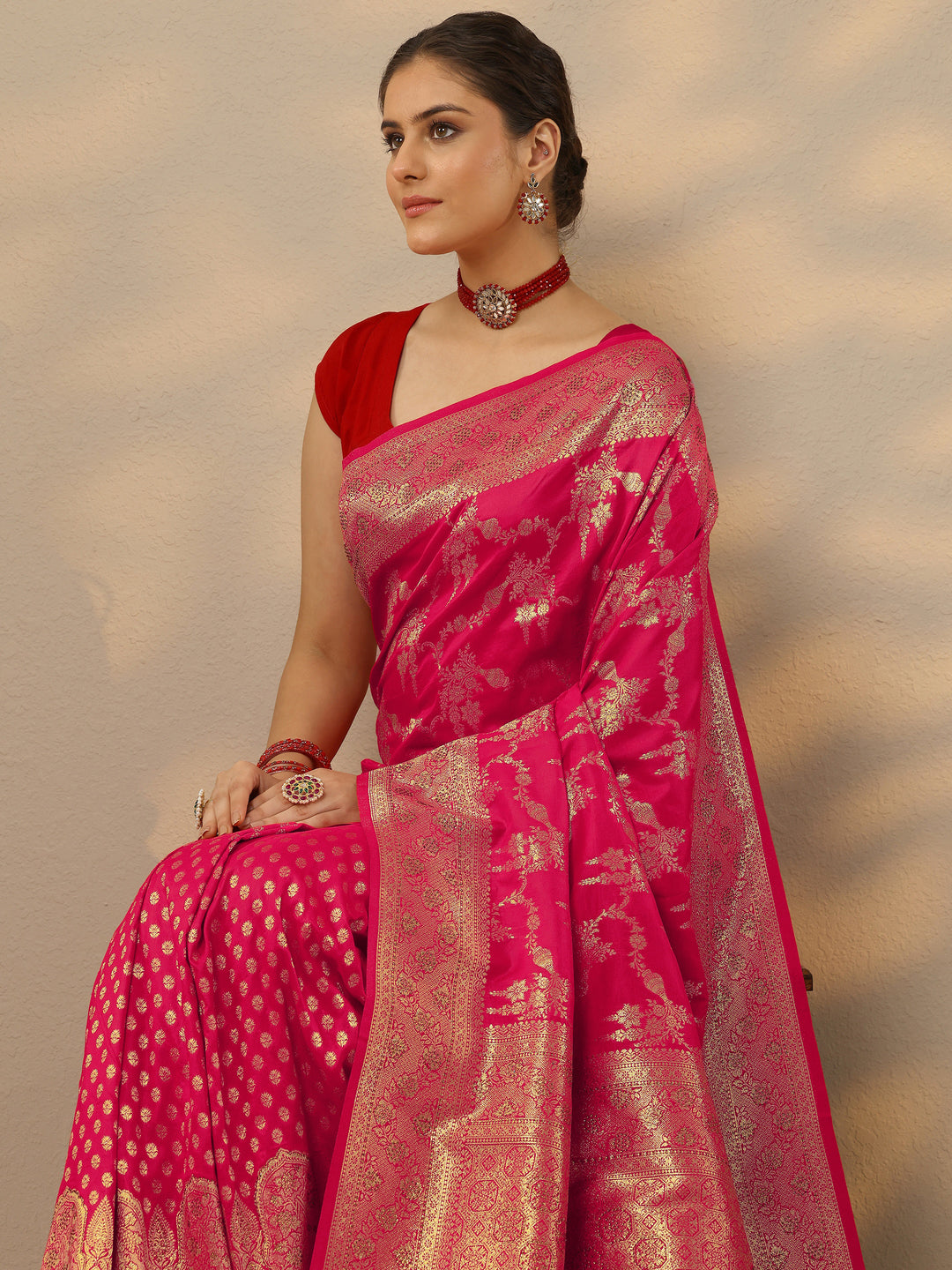 Pink Embellished Banarasi Silk Blend Saree With Unstitched Blouse Piece