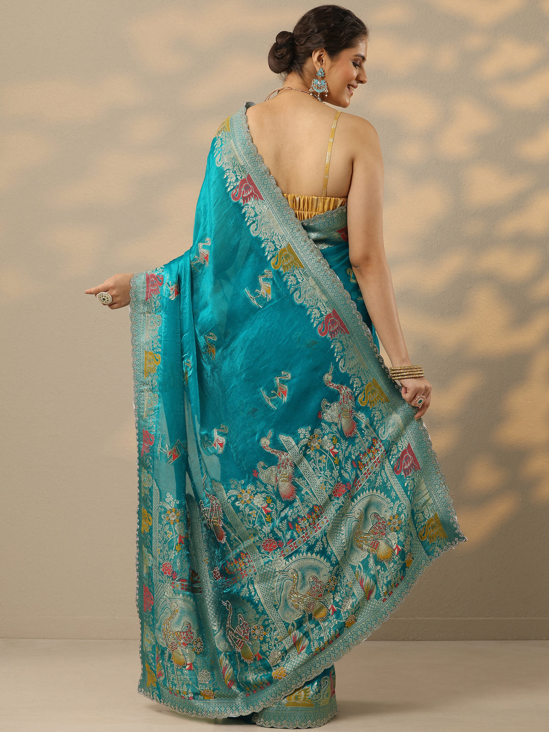 Green Embellished Jamdani Organza Saree With Unstitched Blouse Piece