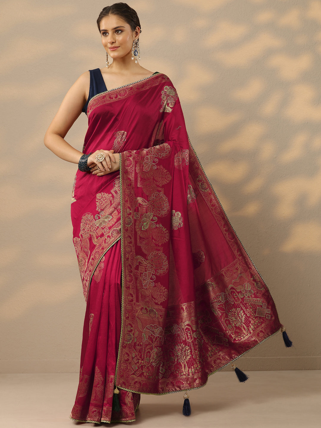 Red Embellished Banarasi Silk Blend Saree With Unstitched Blouse Piece