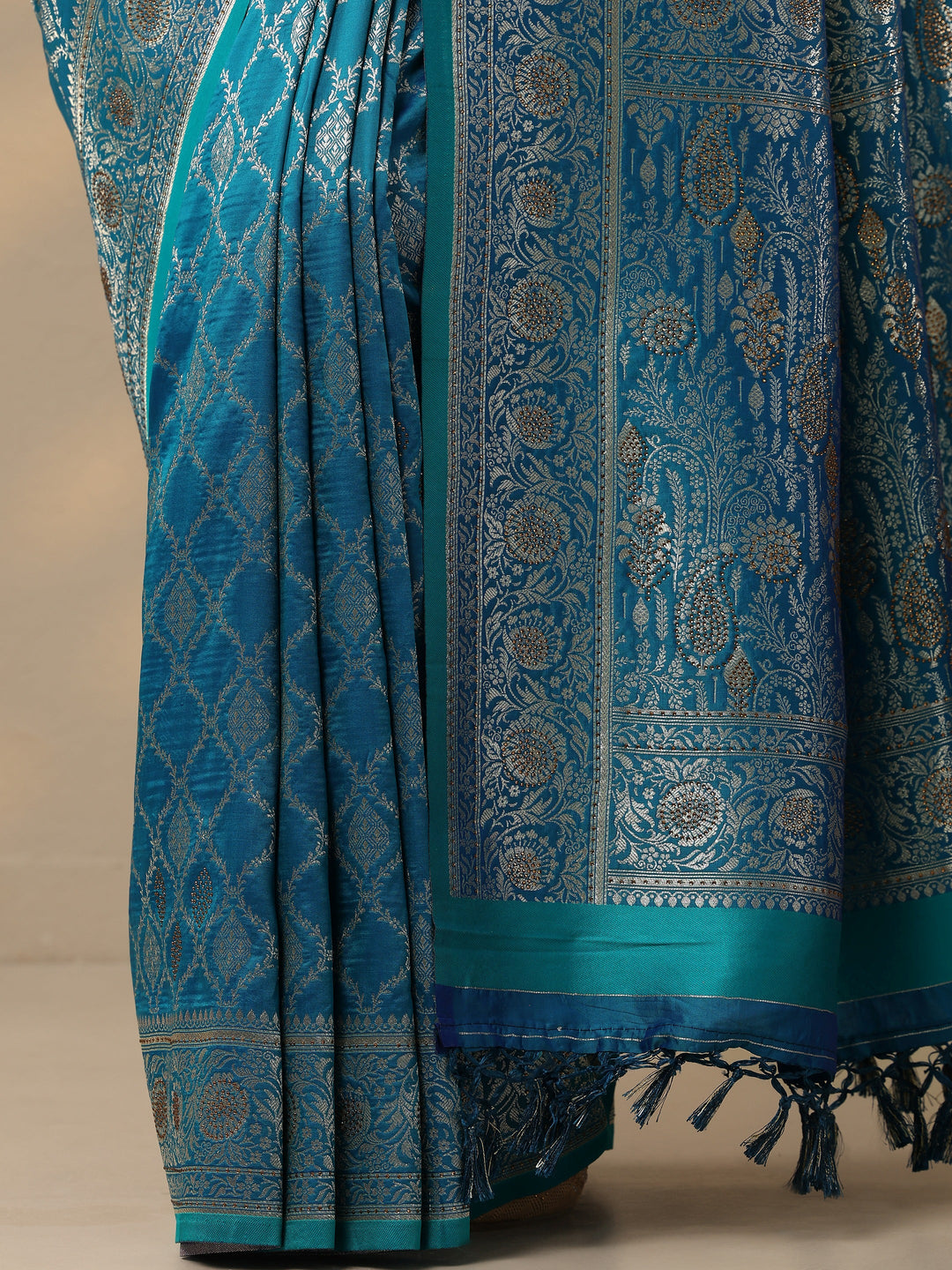 Blue Embellished Banarasi Silk Blend Saree With Unstitched Blouse Piece