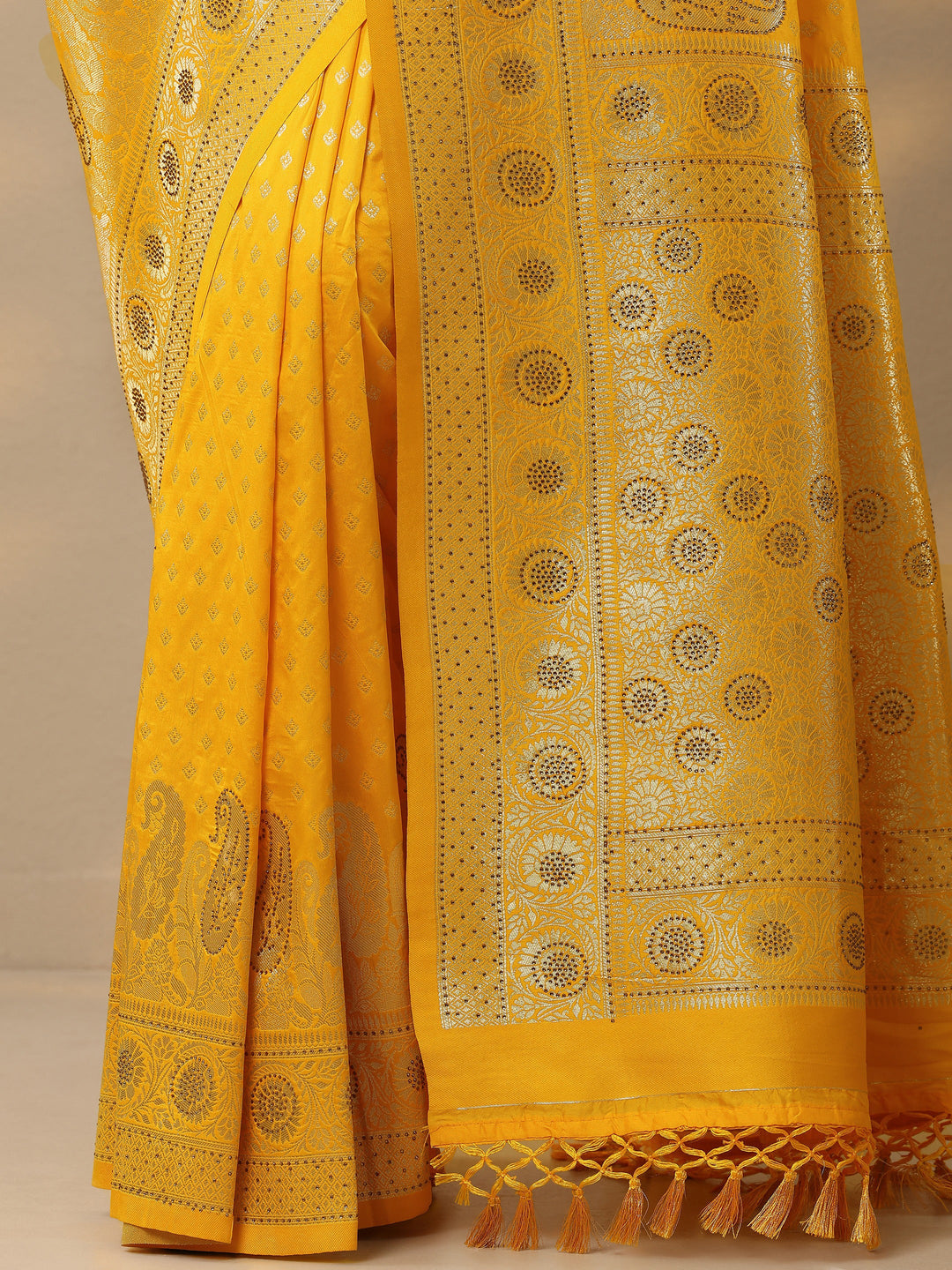Yellow Embellished Banarasi Silk Blend Saree With Unstitched Blouse Piece